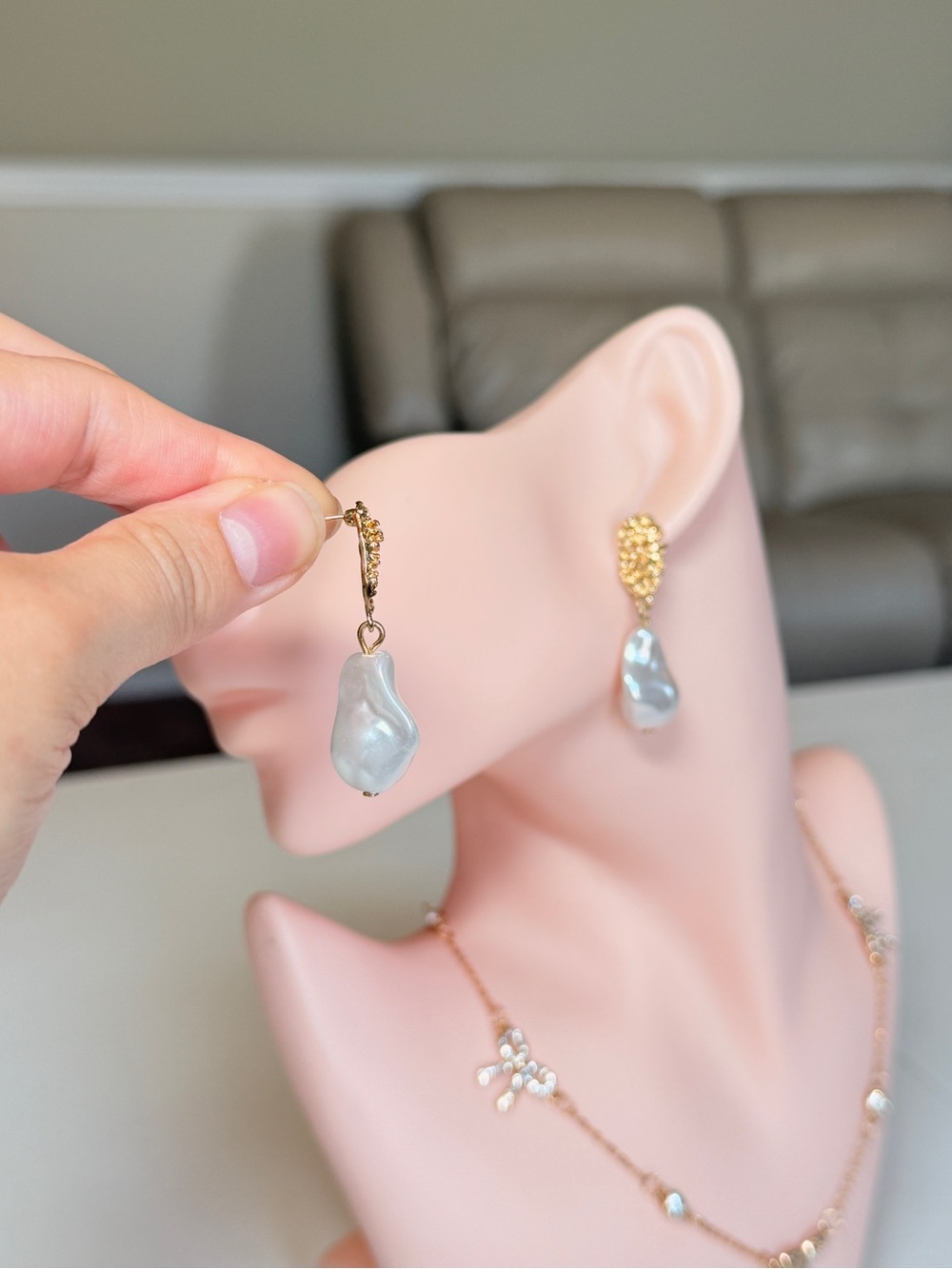 Gold Teardrop Pearl Pendant Earrings - Elegant Women's Jewelry - Picture 5 of 10